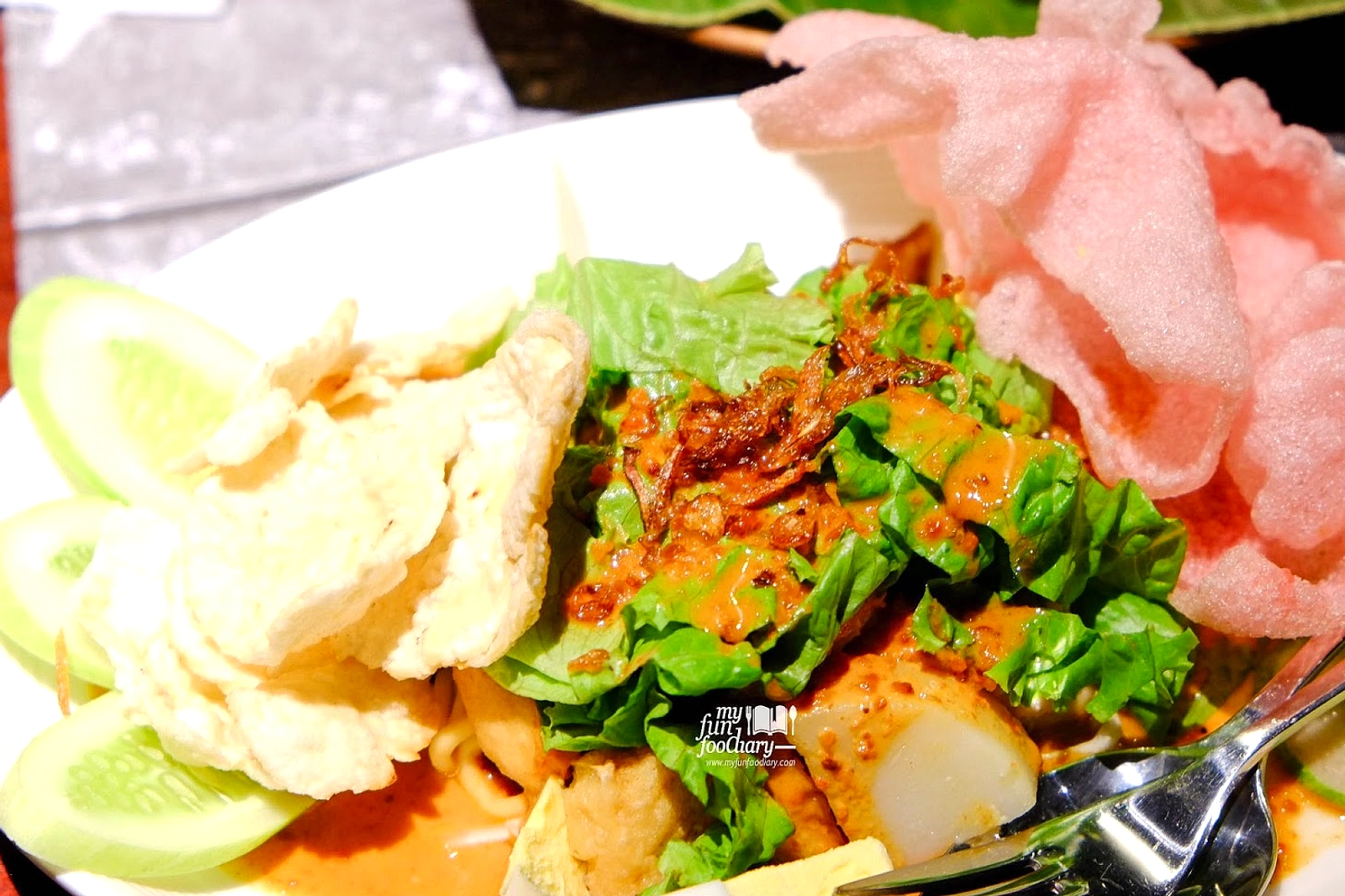 Rahasia Rasa Warung Makan Bu Zaka: Makanan Lezat di Jalan Cerme