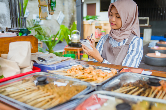 Rahasia Rasa yang Bikin Ketagihan di Warung Makan Bu Zaka
